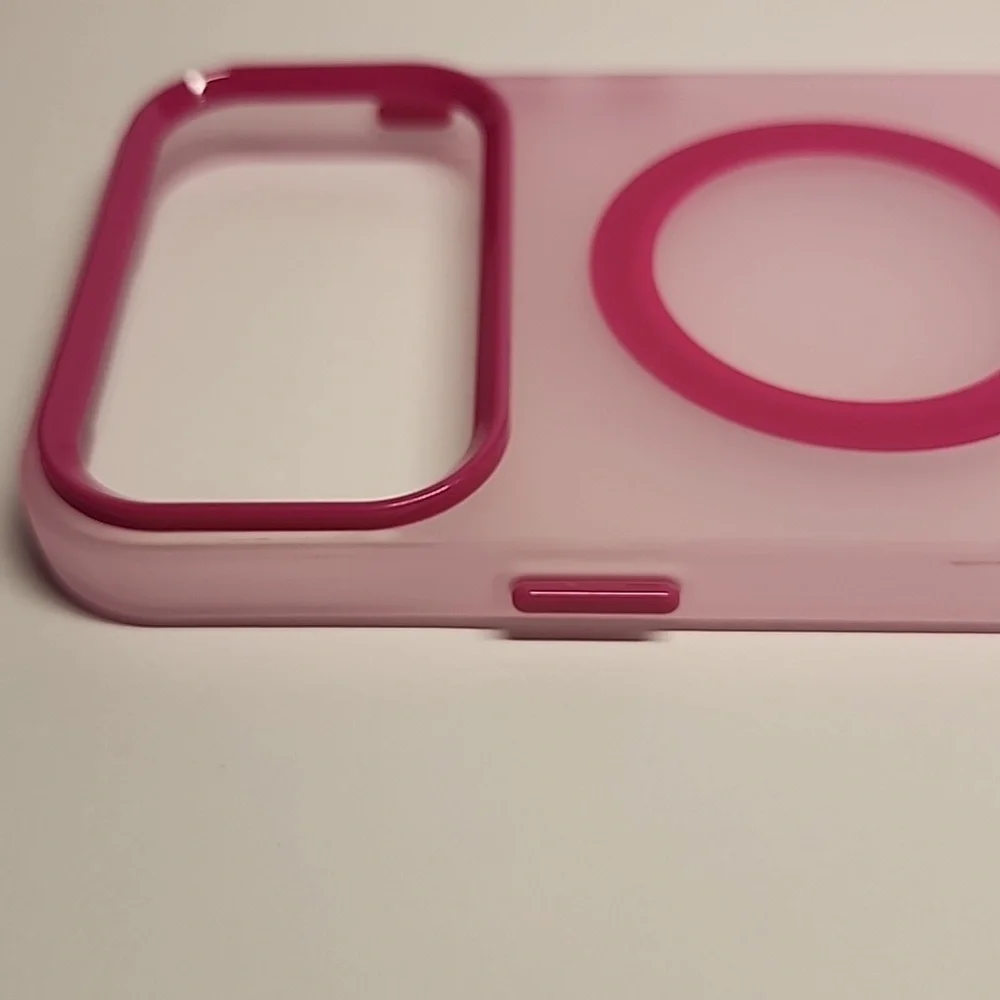 Brand new Apple IPhone 17 Pro Max Magnetic Translucent Pink Silicone Phone case